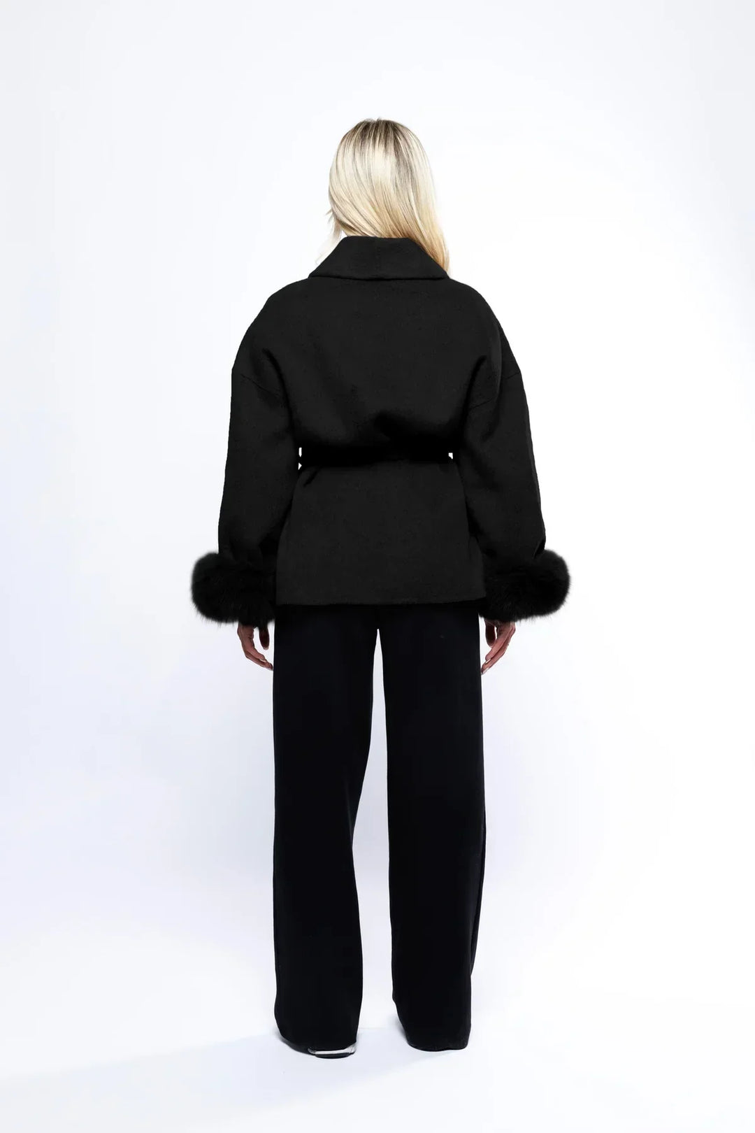 Manteau enveloppant | bordure en fausse fourrure, style oversize