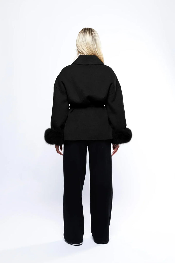 Manteau enveloppant | bordure en fausse fourrure, style oversize