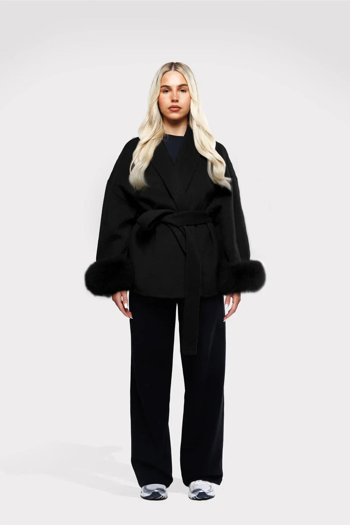 Manteau enveloppant | bordure en fausse fourrure, style oversize