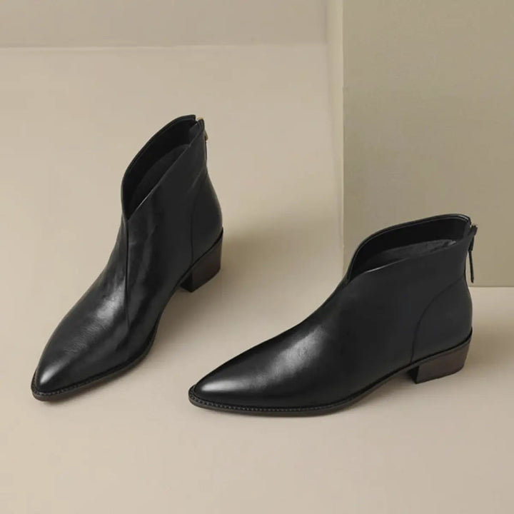 Dámské elegantní kožené kotníkové boty