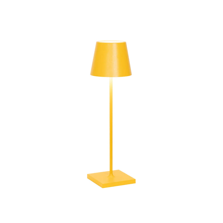 Genopladelig LED Bordlampe | Lysdæmpbar Indendørs Og Udendørs Udformning