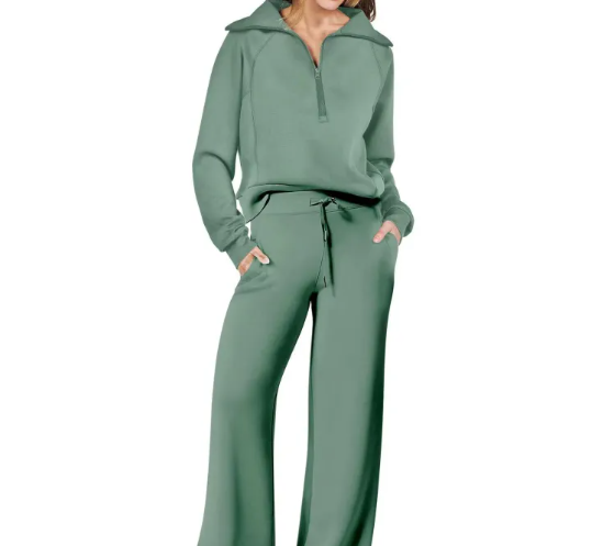 Women's Cozy Two-Piece Loungewear Set | Soft Sweatshirt and Pants